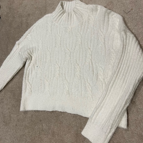 Super soft off white sweater - Picture 1 of 1